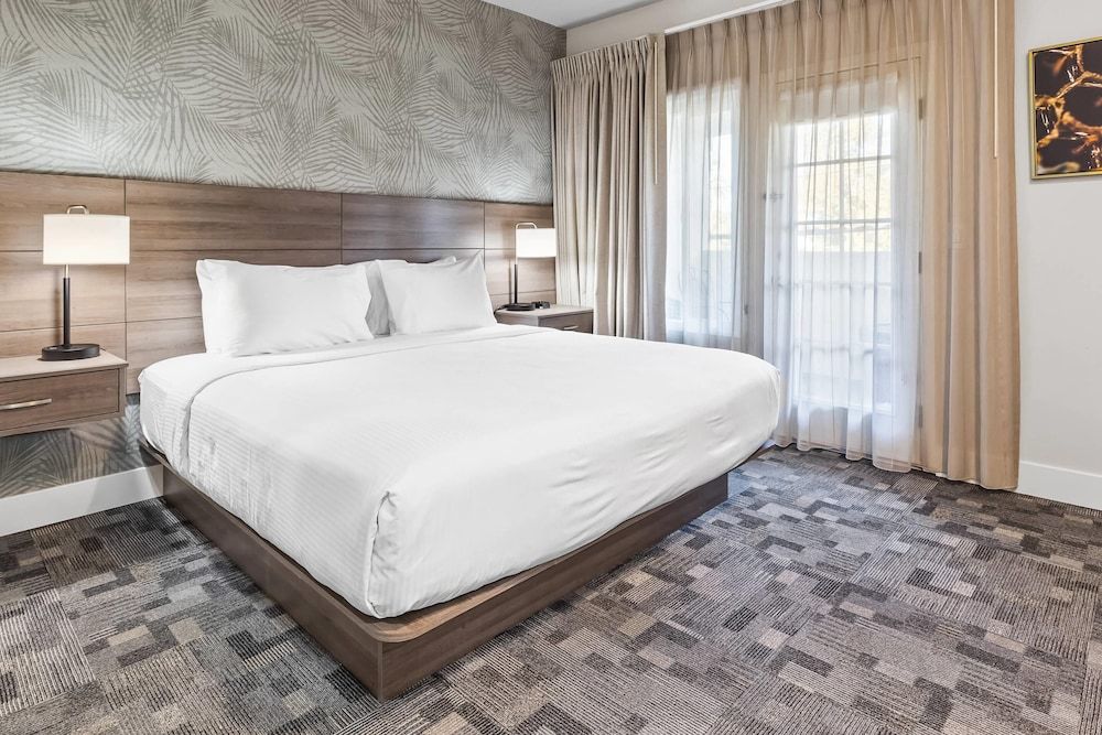 undefined University Park Inn & Suites, an Ascend Collection Hotel 3