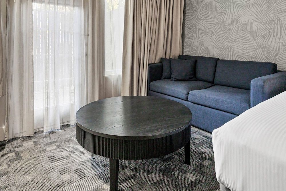 undefined University Park Inn & Suites, an Ascend Collection Hotel 9