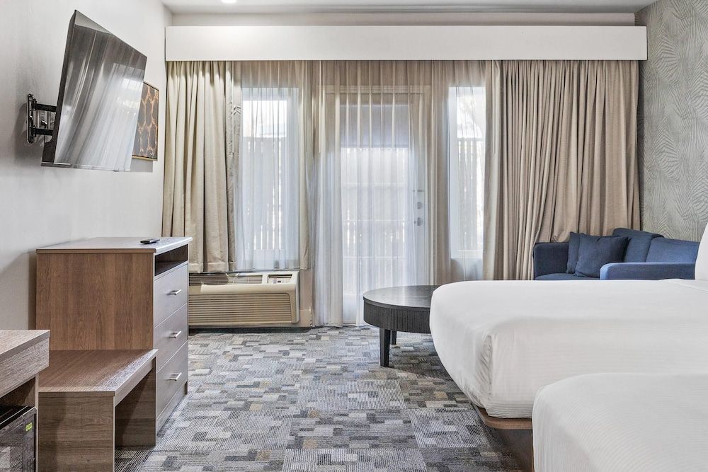 undefined University Park Inn & Suites, an Ascend Collection Hotel 10