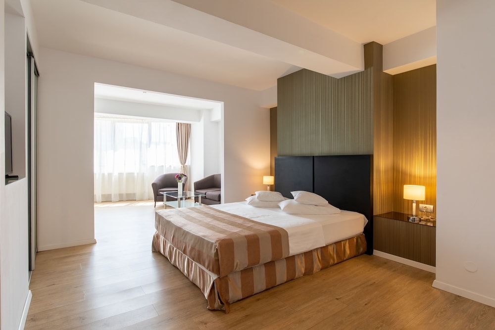 undefined Parliament Hotel 10