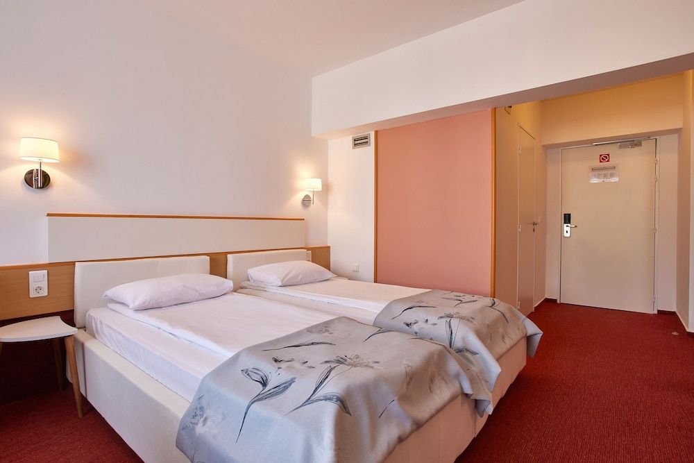 MyContinental Bucuresti Gara de Nord Standard Twin Room 3