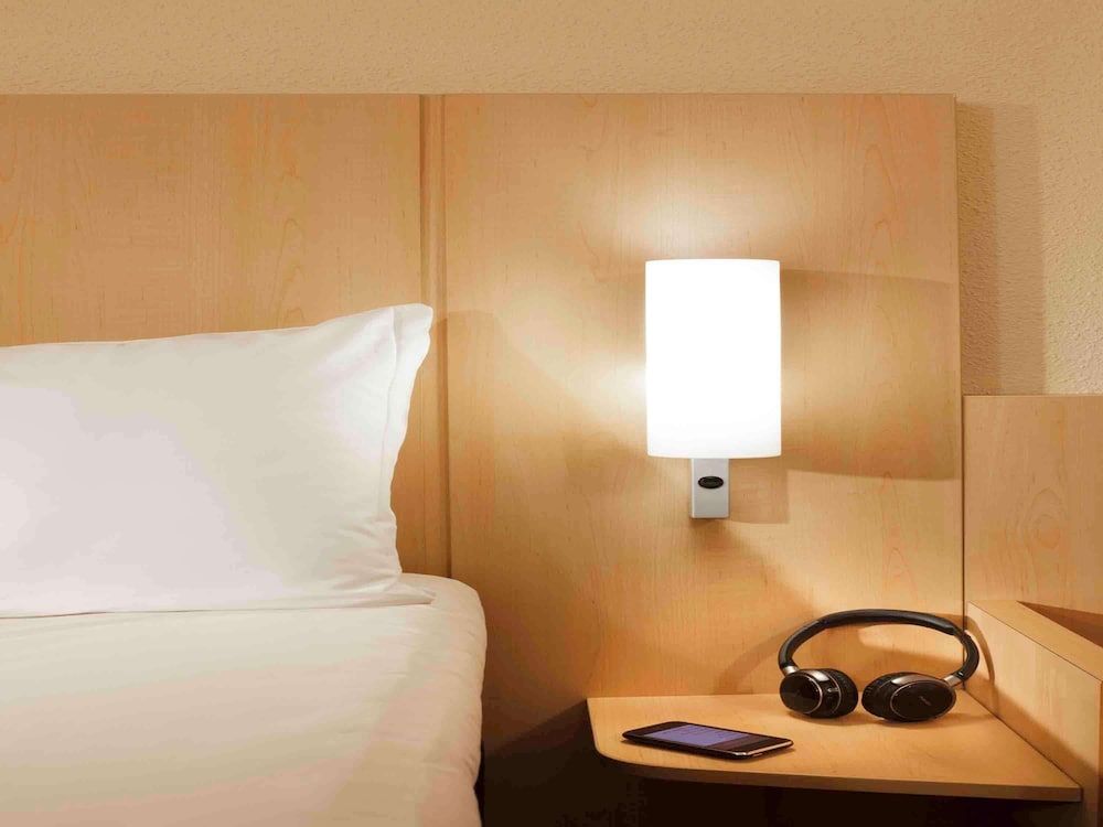 ibis Cardiff Double Room, 1 Double Bed