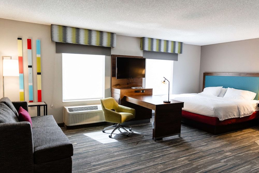 Suite, 1 King Bed, Non Smoking
