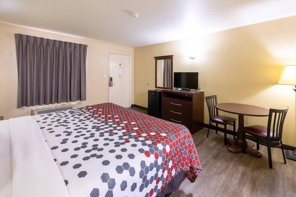 Room, 1 King Bed, Non Smoking