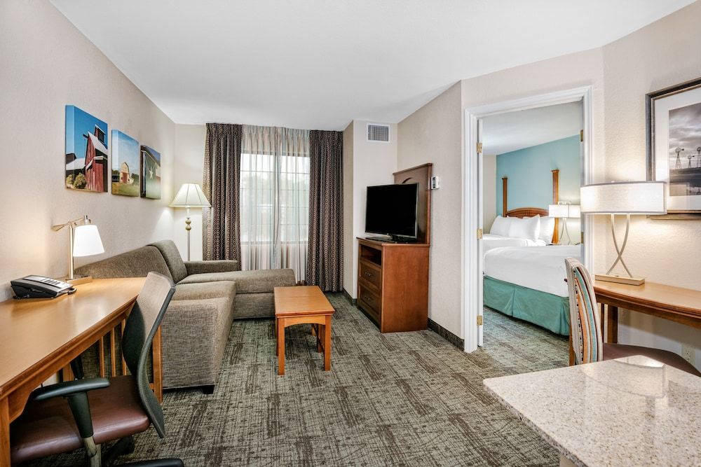 Suite, 1 Bedroom, Kitchen