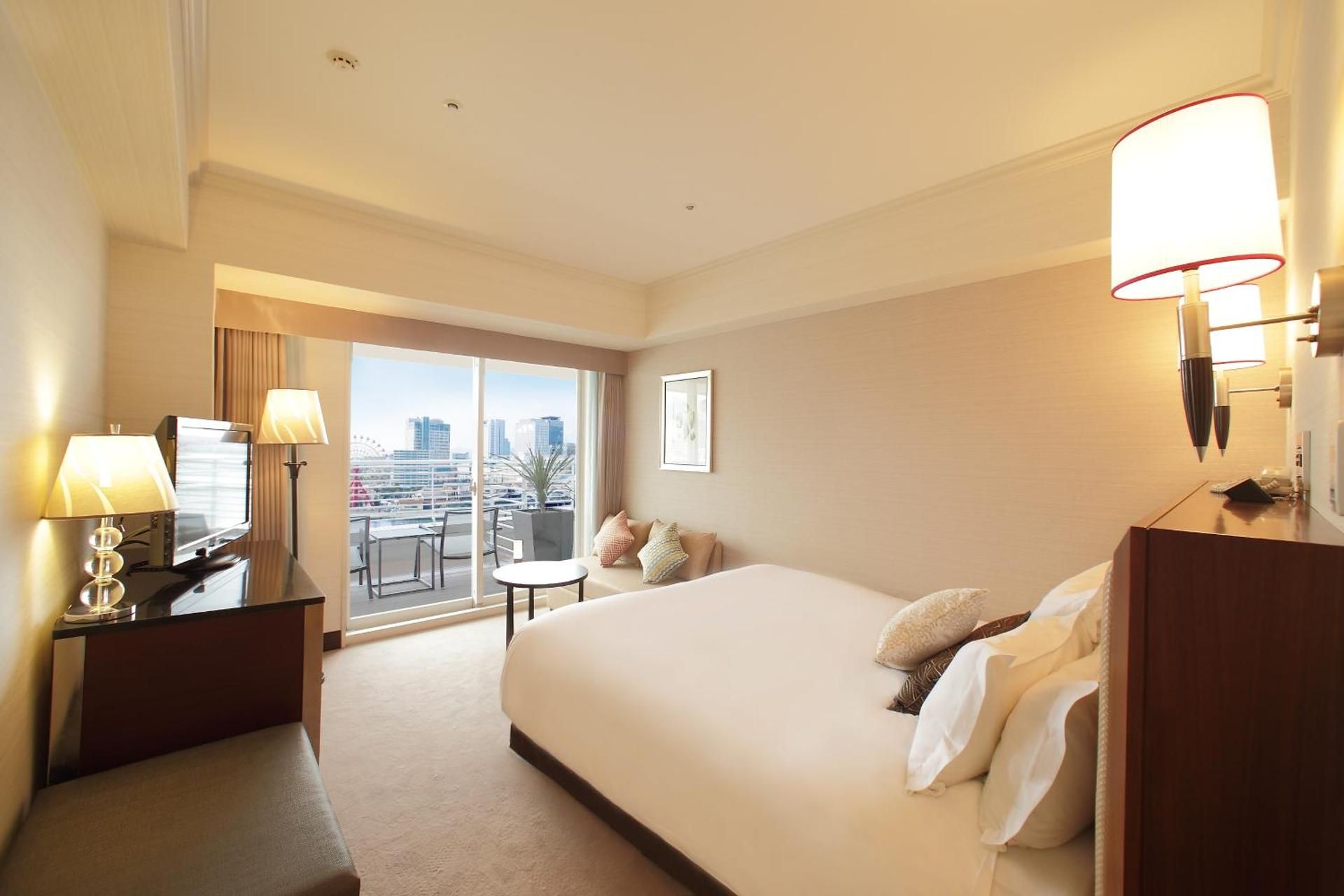 Short Stay - Double Room 18:00 Check in - 9:00 Check out
