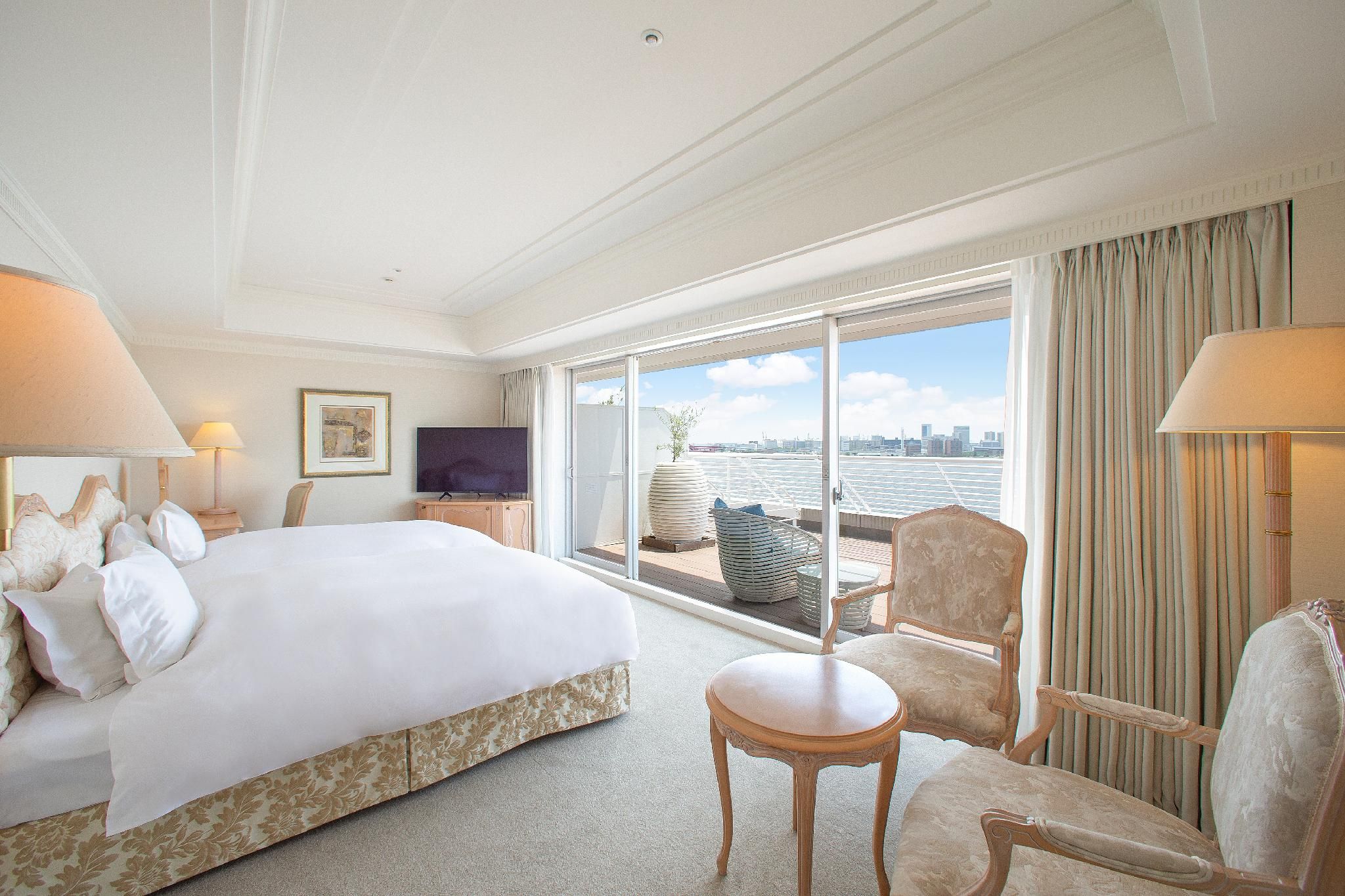 South View Oriental Suite
