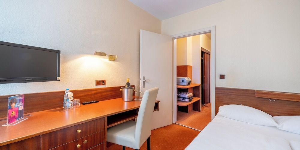 PLAZA INN Rieker Stuttgart Hauptbahnhof Standard Double Room 8