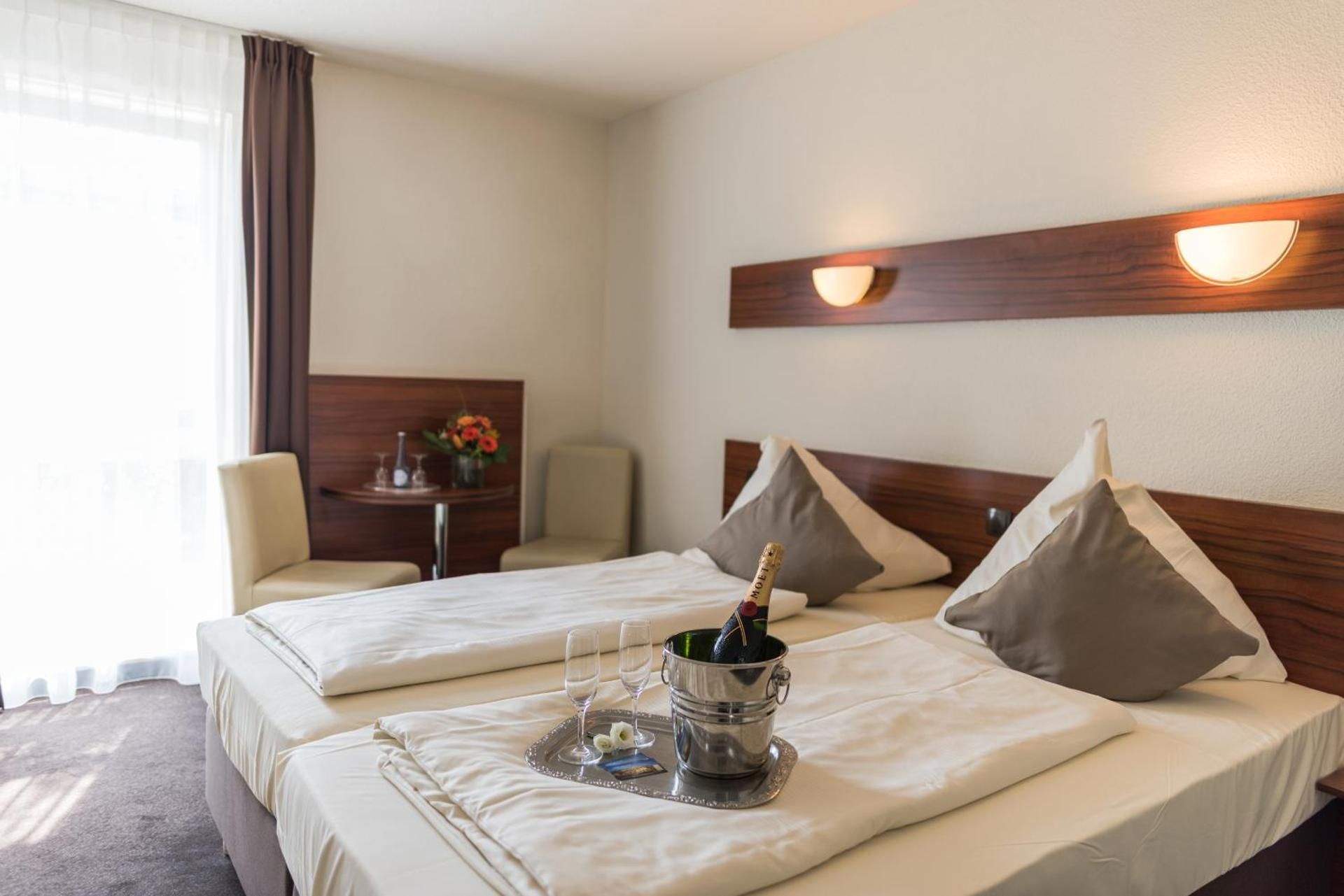 Hotel Am Wall Standard Twin Room