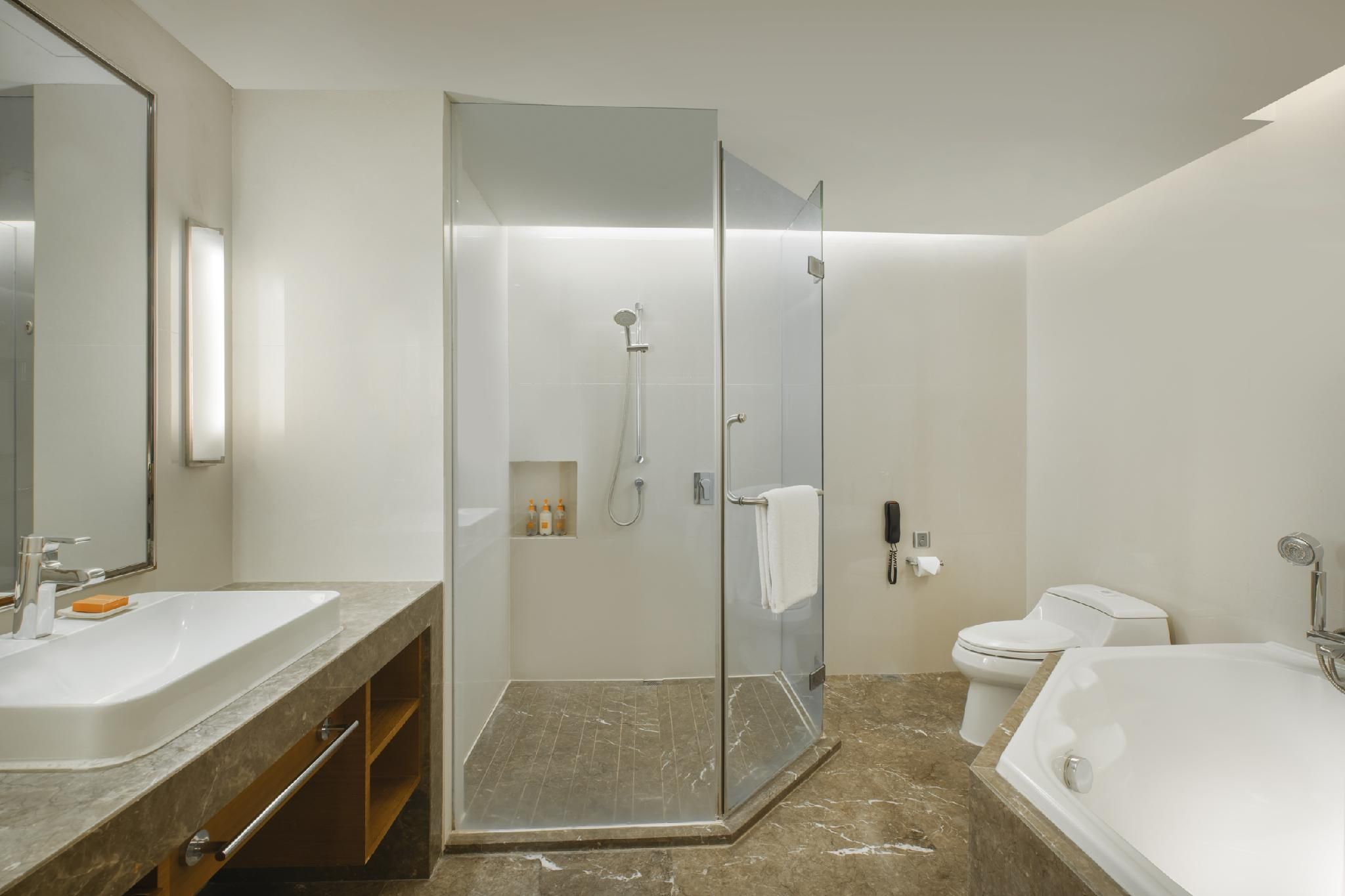 undefined Crowne Plaza Guangzhou City Centre by IHG 8