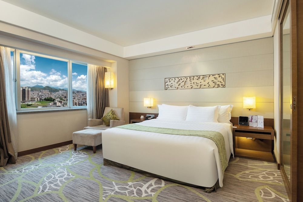 Crowne Plaza Guangzhou City Centre by IHG Standard Room 2
