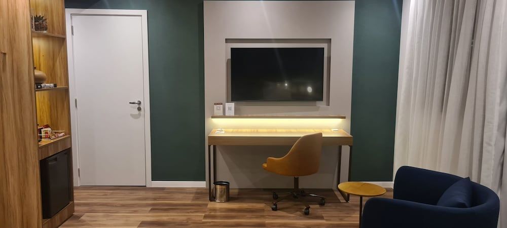 undefined Blue Tree Premium Faria Lima 7