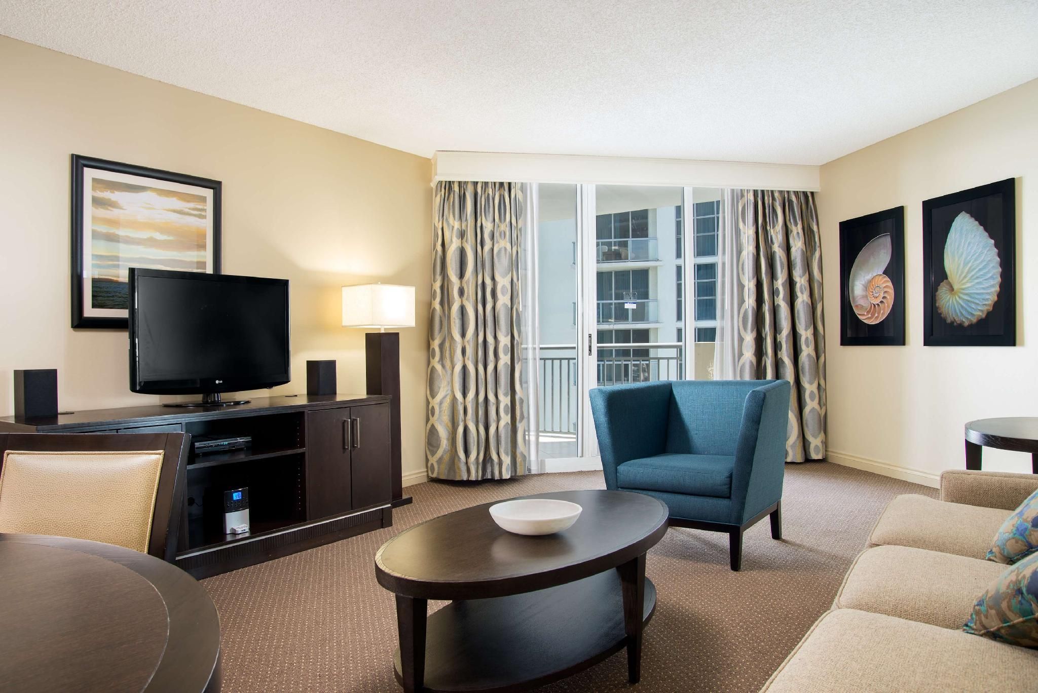 1 Kg/2dbl-2 Bedroom Suite- Mob Access Ri Shwr