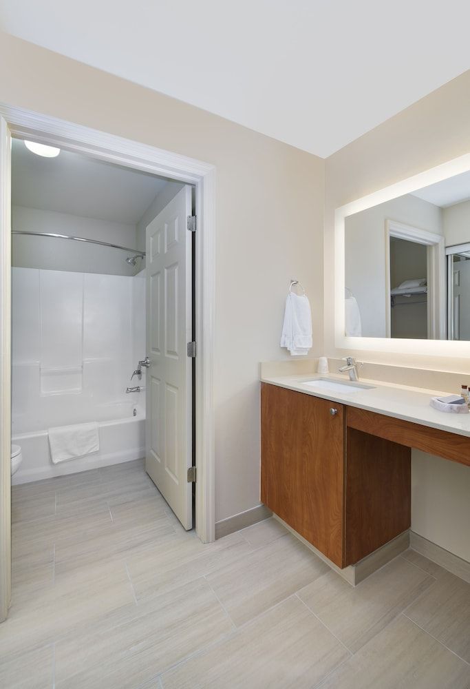 Studio Suite, 1 King Bed, Non Smoking