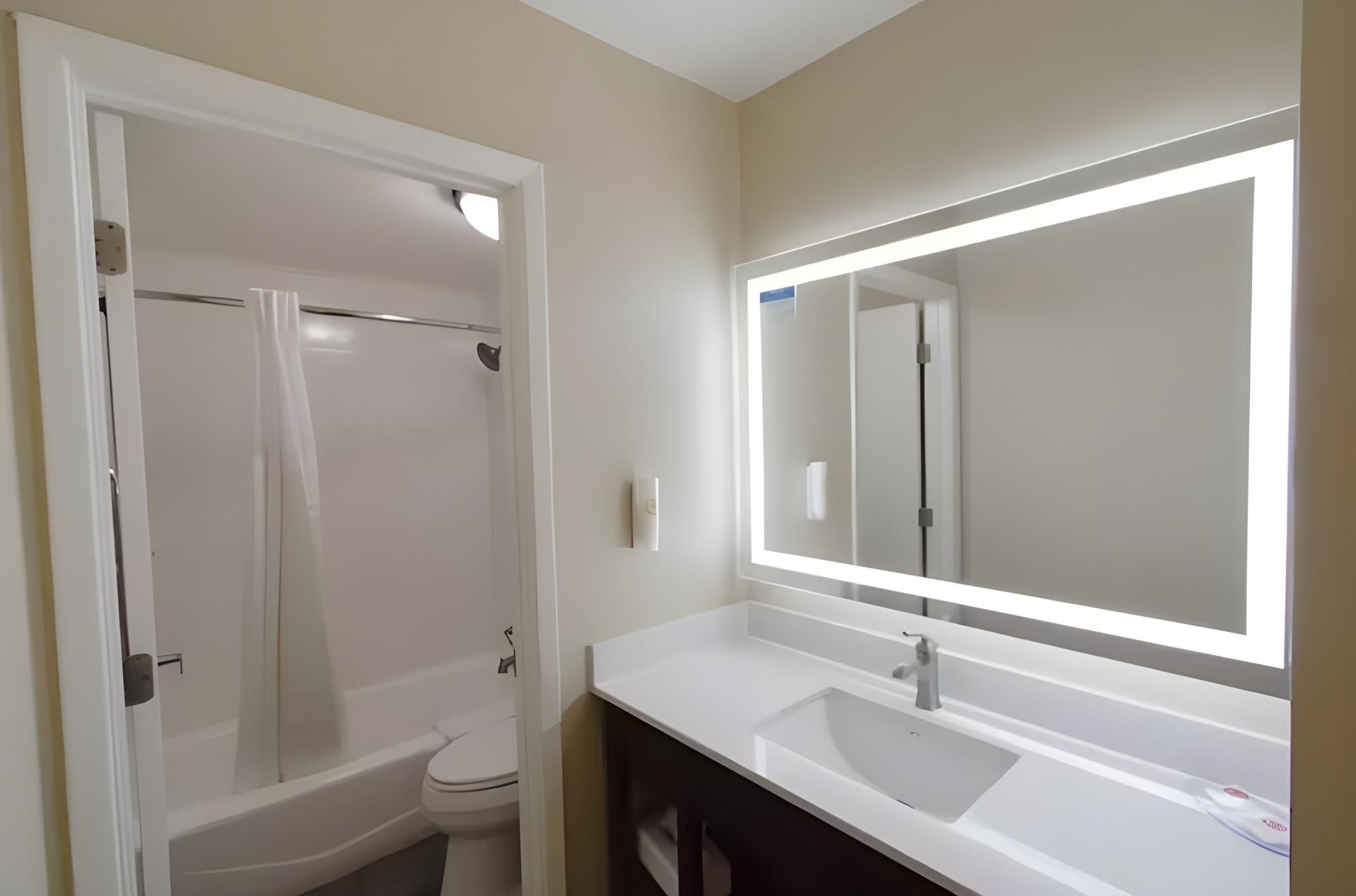 2 Queen Beds, Efficiency, Suite, Nonsmoking