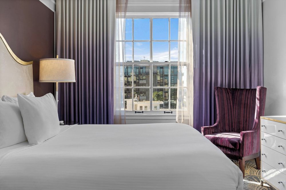 undefined Inn At The Park 4