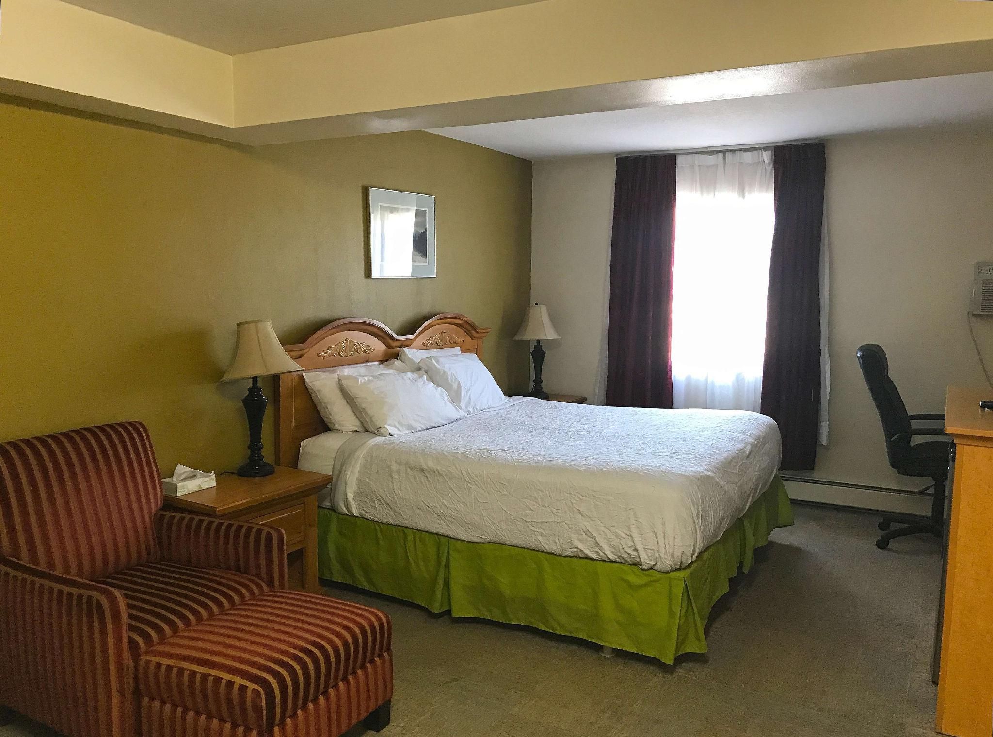 Studio King Bed