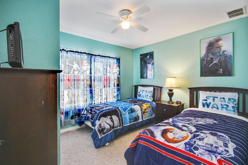 undefined Advantage Vacation Homes 2