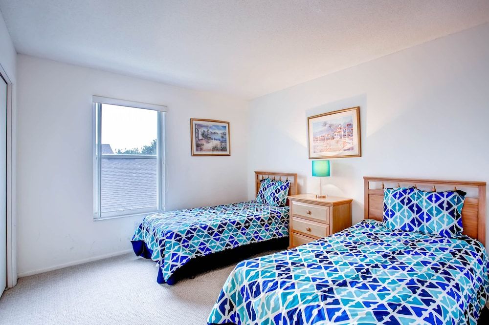 Advantage Vacation Homes Standard Room, 5 Bedrooms (Pool Home, Sleeps 10) 3