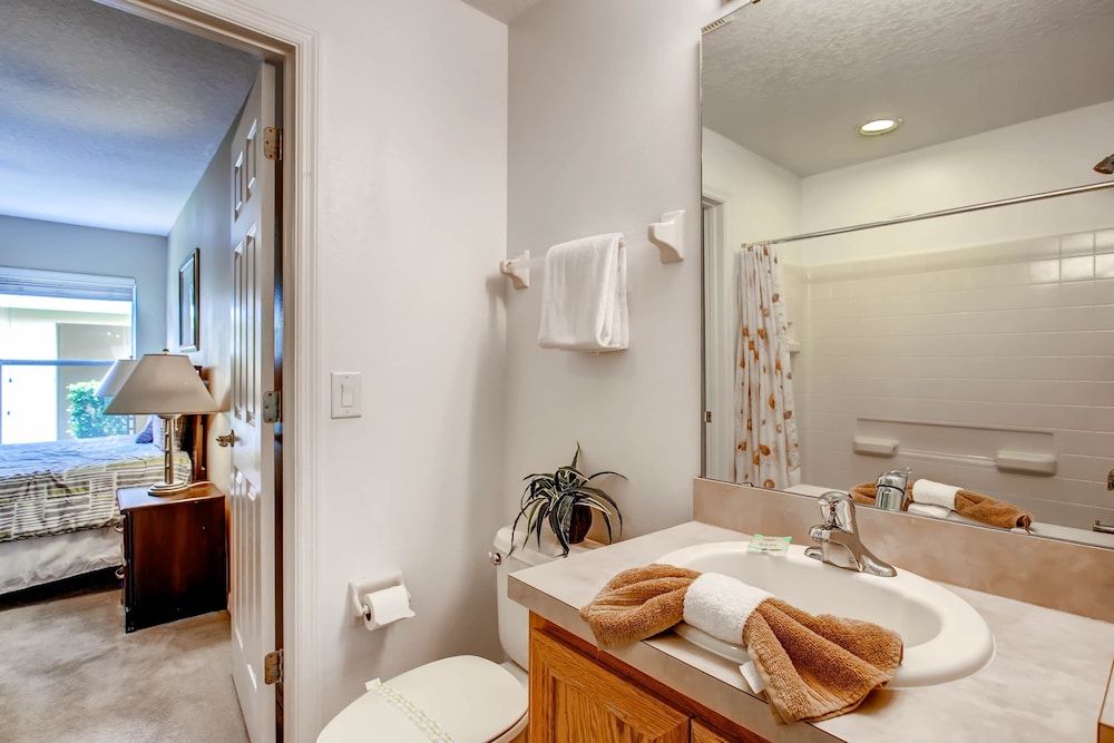 Advantage Vacation Homes Luxury Room, 5 Bedrooms (Pool Home, Sleeps 10) 14