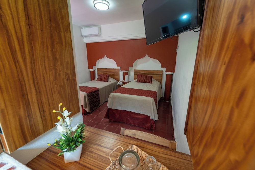 Basic 2 single beds no view