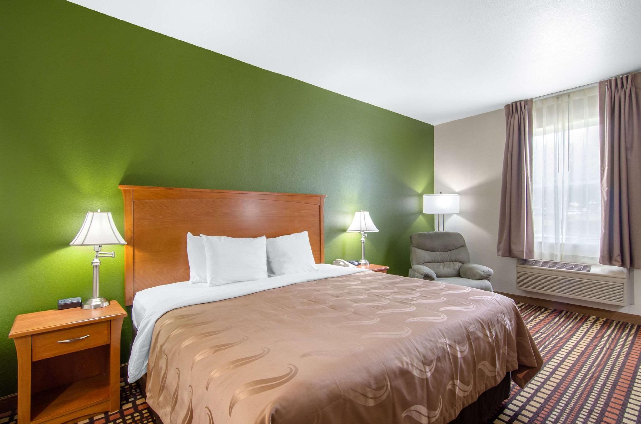 Standard with 1 King Bed