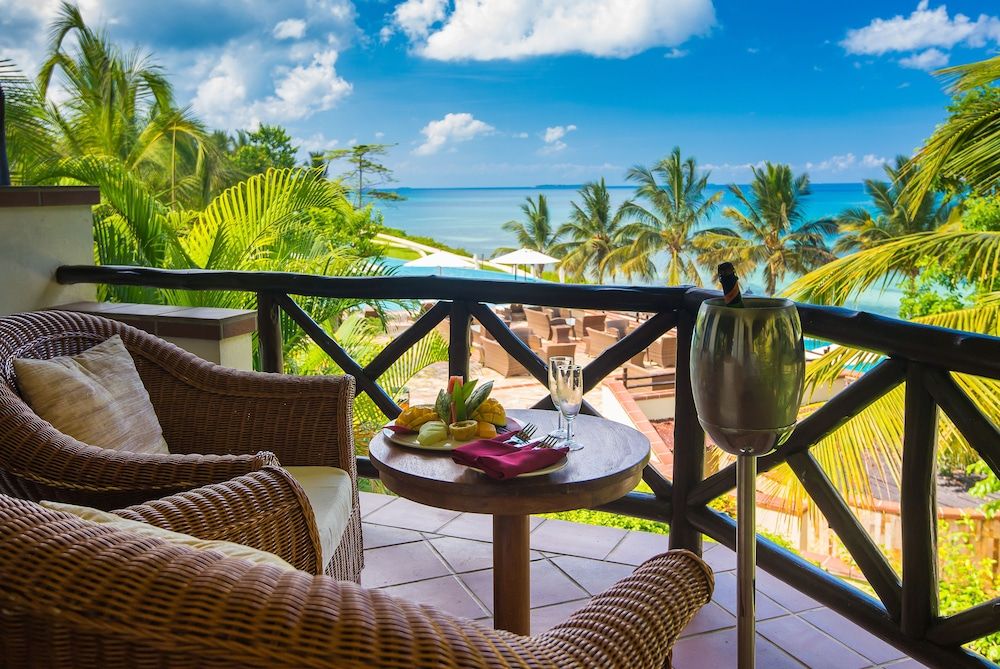 Sea Cliff Resort & Spa Deluxe Room 12