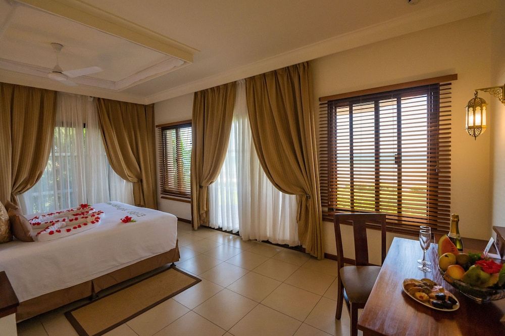 Sea Cliff Resort & Spa Deluxe Room 7