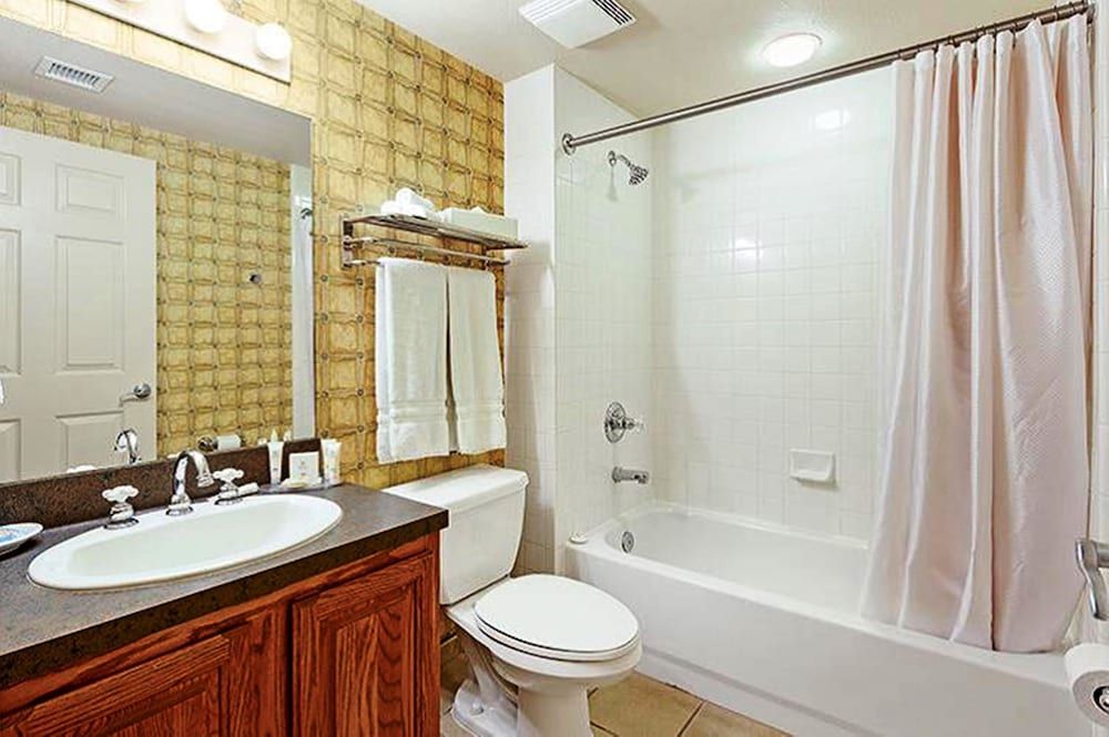 Hilton Vacation Club Bent Creek Golf Village Gatlinburg 1 Bedroom 1 Queen Suite 3