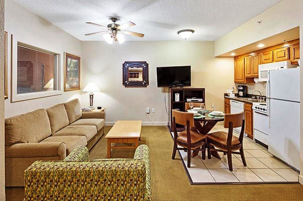 Hilton Vacation Club Bent Creek Golf Village Gatlinburg 1 Bedroom 1 Queen Suite 6