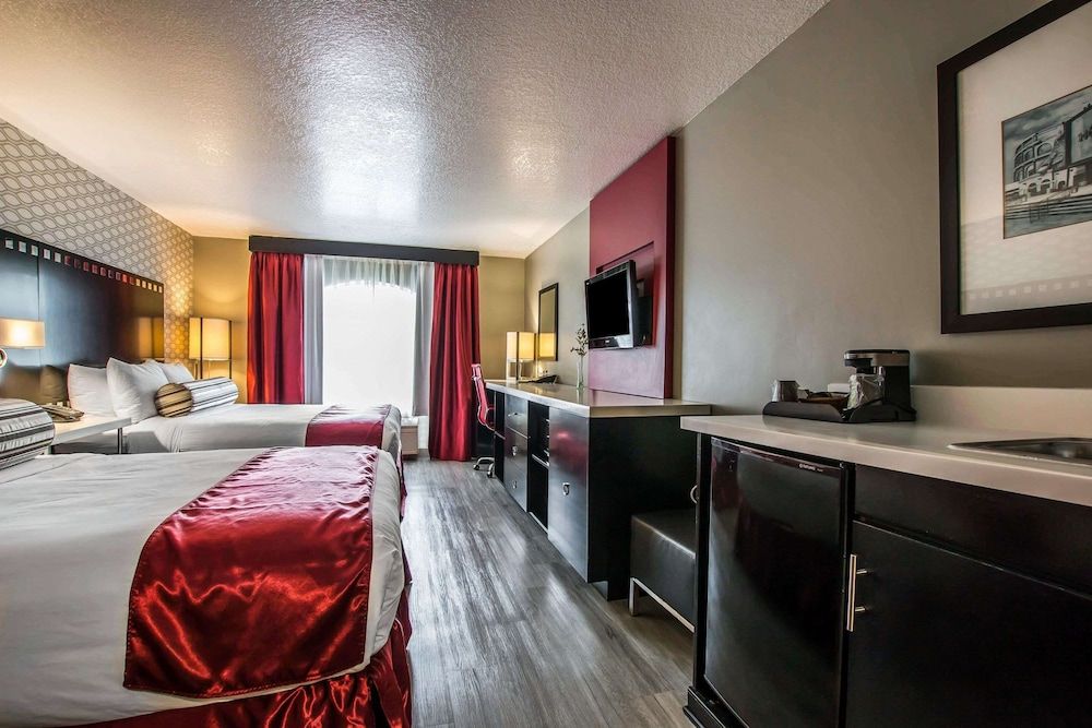 Standard Room, 2 Queen Beds, Non Smoking