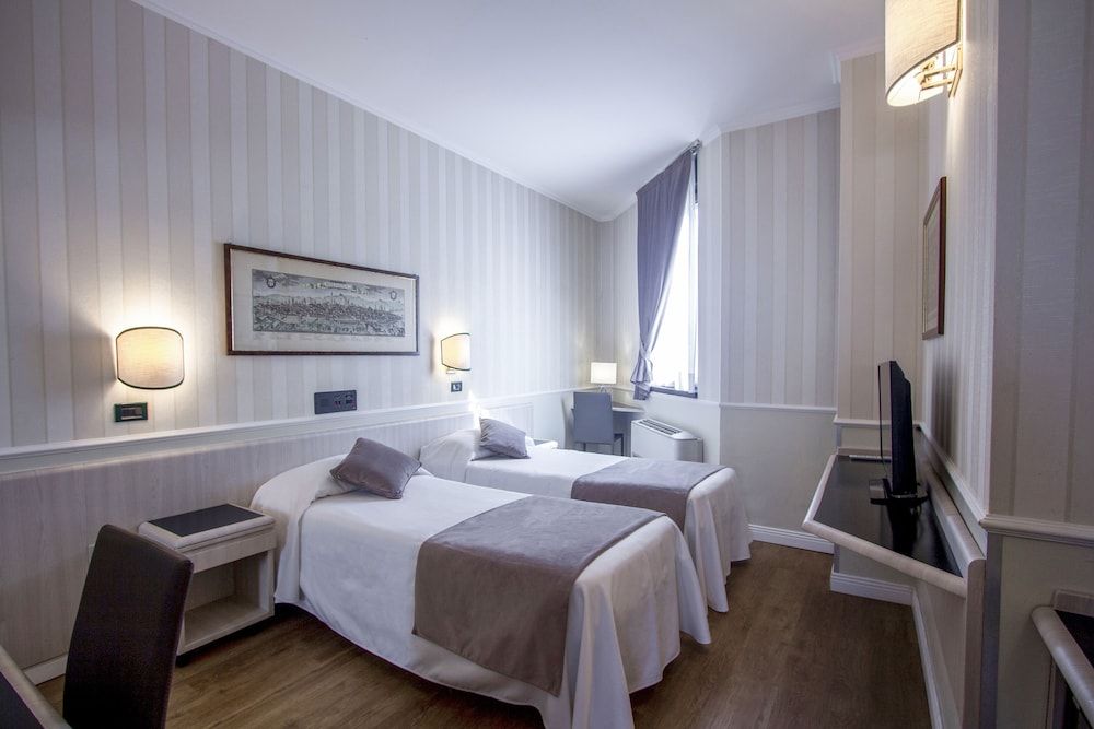 Hotel Flora Standard Double or Twin Room 20