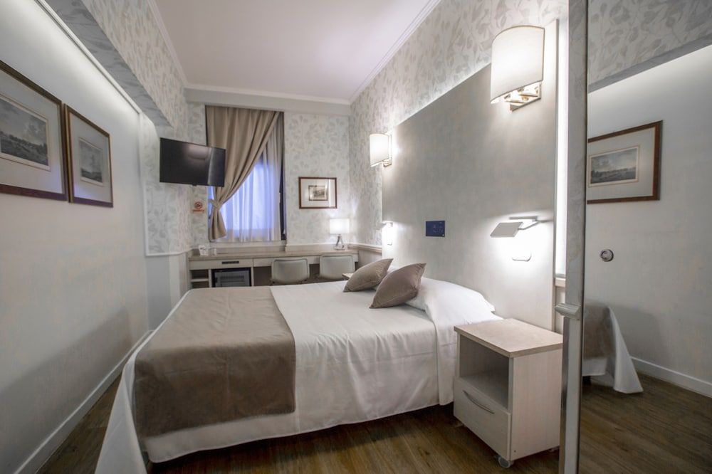 Hotel Flora Standard Double or Twin Room 25