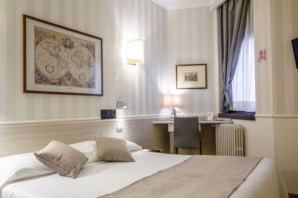 Hotel Flora Standard Double or Twin Room 33