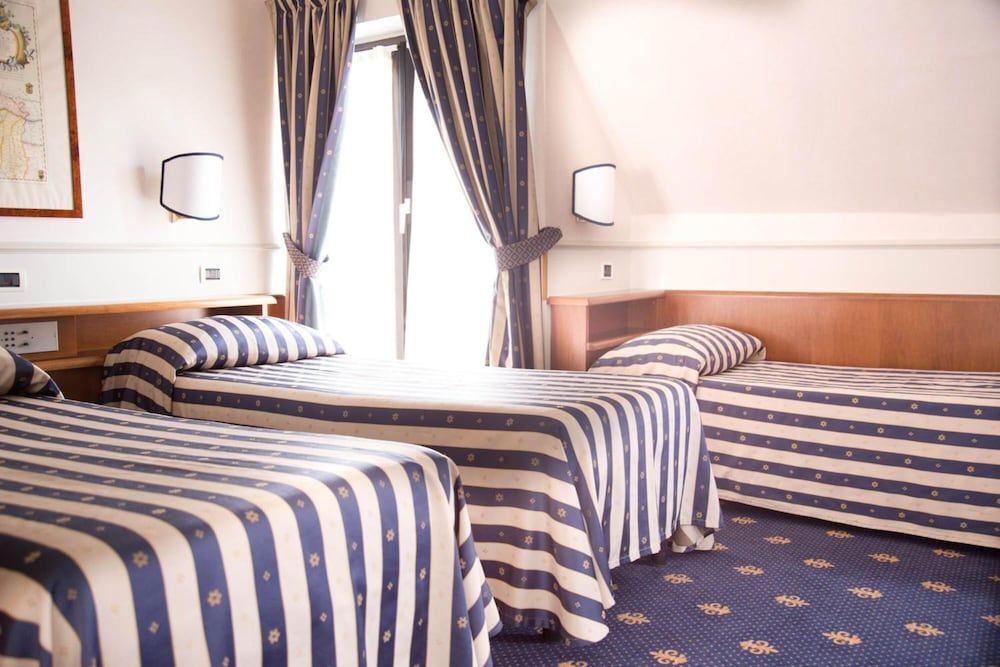 undefined Hotel Flora 8