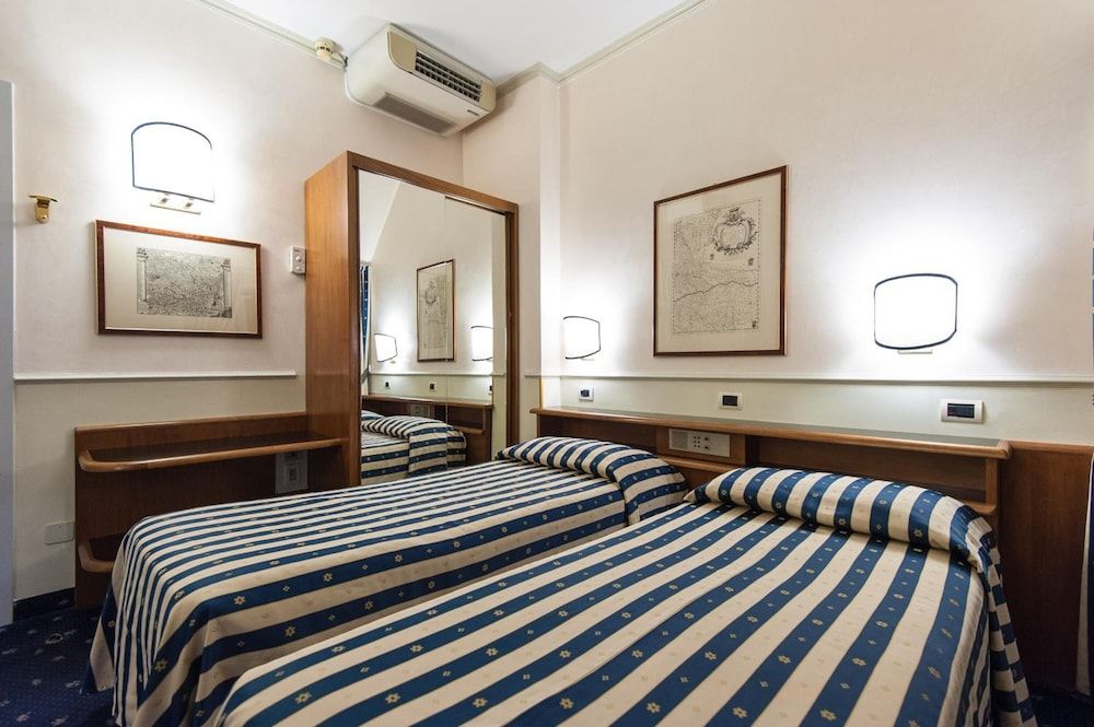 Hotel Flora Standard Double or Twin Room 4