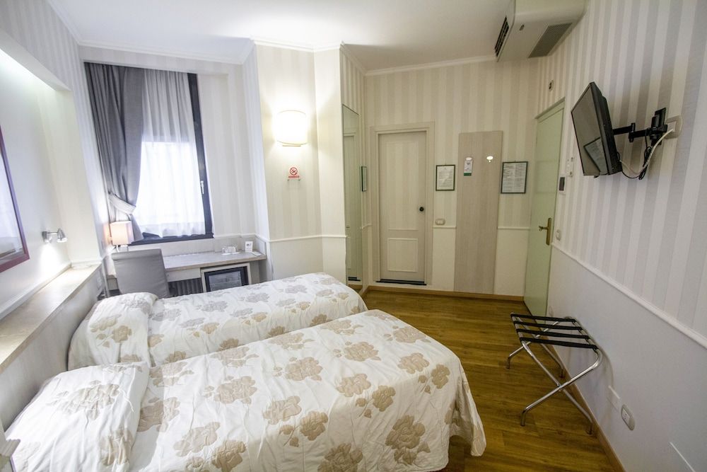 Hotel Flora Standard Double or Twin Room 26