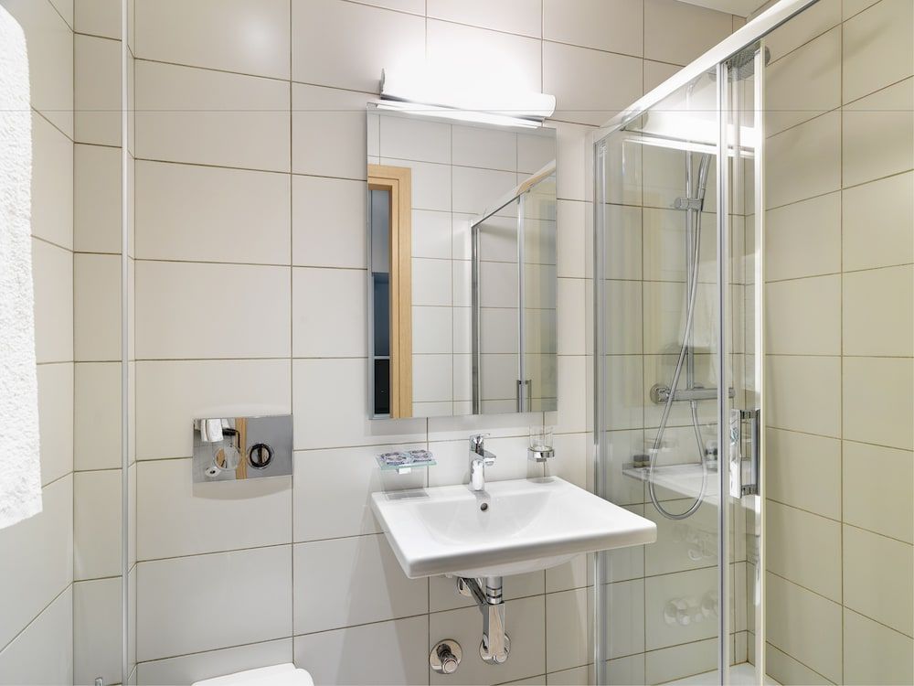 undefined Phidias Piraeus Hotel 7