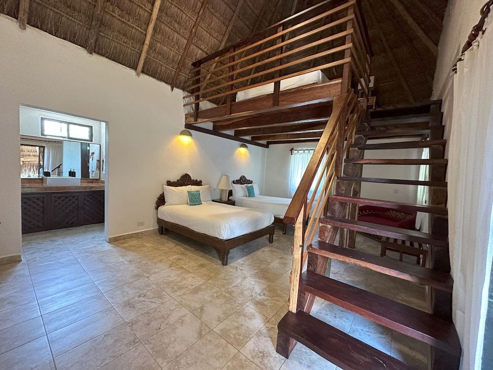 Na Balam Hotel Poolside Suite 3