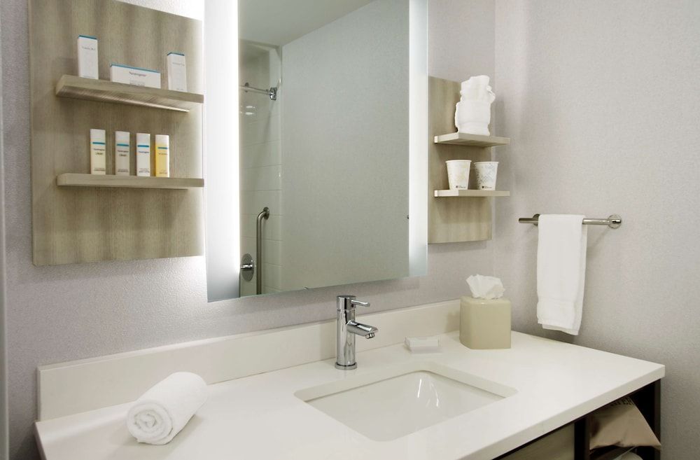 undefined Hilton Garden Inn Columbus-University Area 8