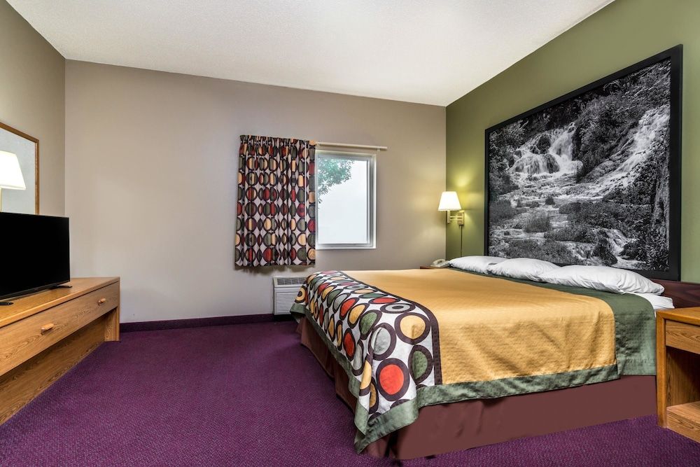 Business Room, 1 King Bed, Microwave