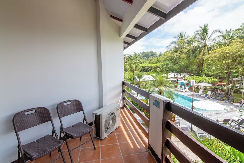 Terraza Del Pacifico Hotel Standard Room, Pool View 5