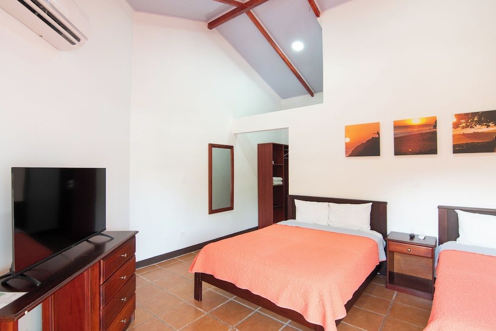 Terraza Del Pacifico Hotel Standard Room, Pool View 4