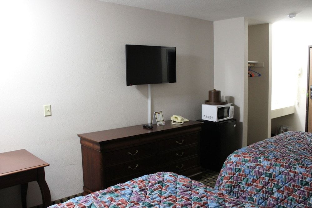 Coratel Inn and Suites Maple Grove 2 Double Beds Non-Smoking 12