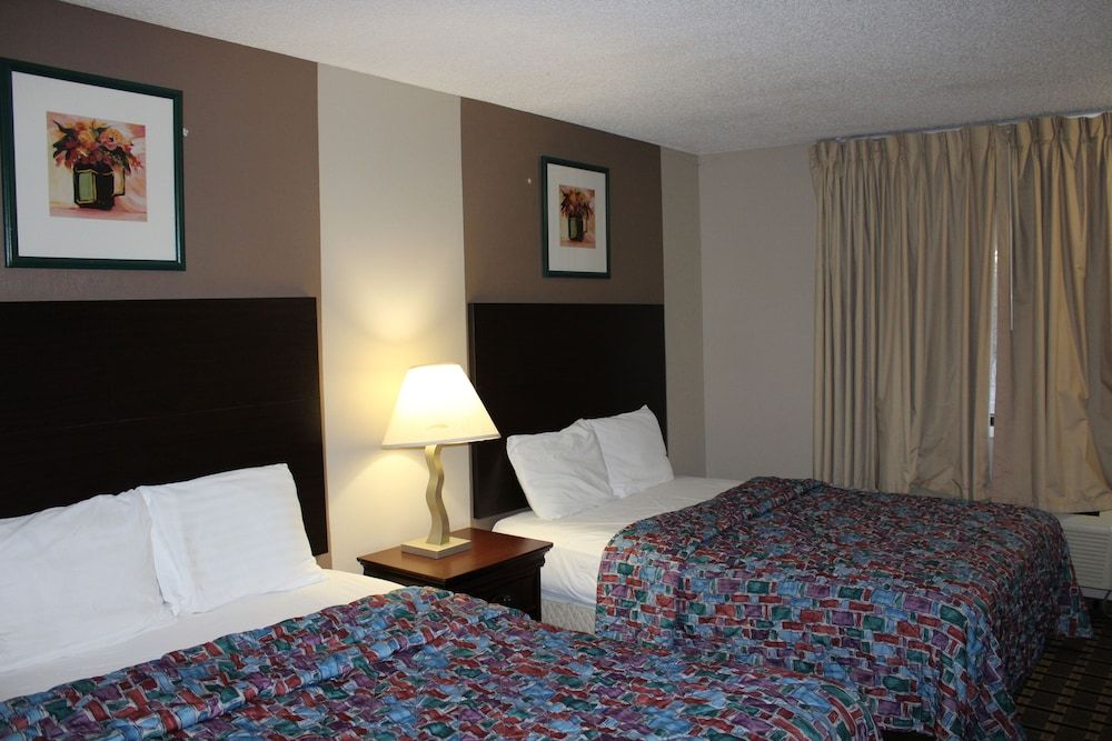 Coratel Inn and Suites Maple Grove 2 Double Beds Non-Smoking 10