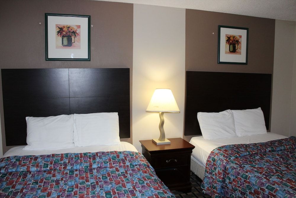 Coratel Inn and Suites Maple Grove 2 Double Beds Non-Smoking 9