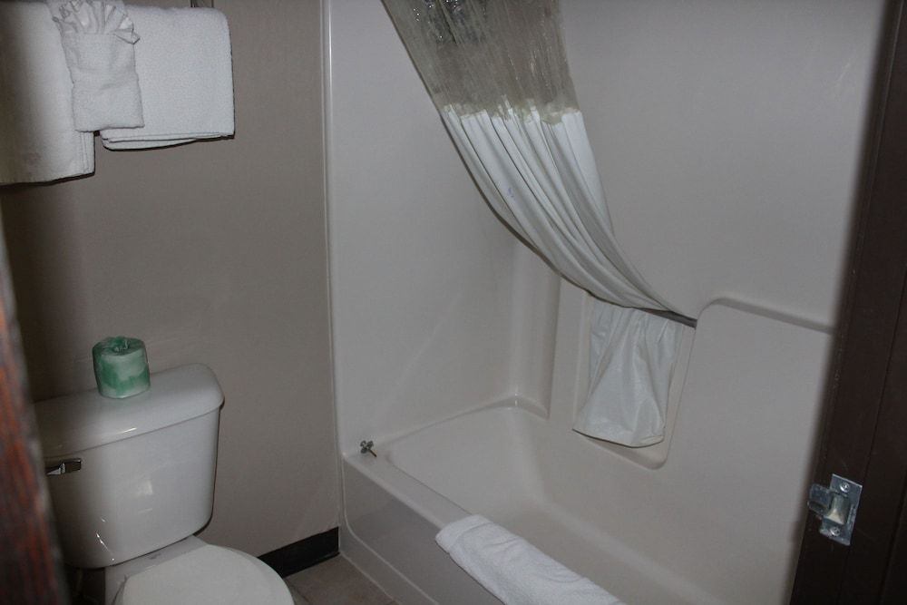 Coratel Inn and Suites Maple Grove 2 Double Beds Non-Smoking 20