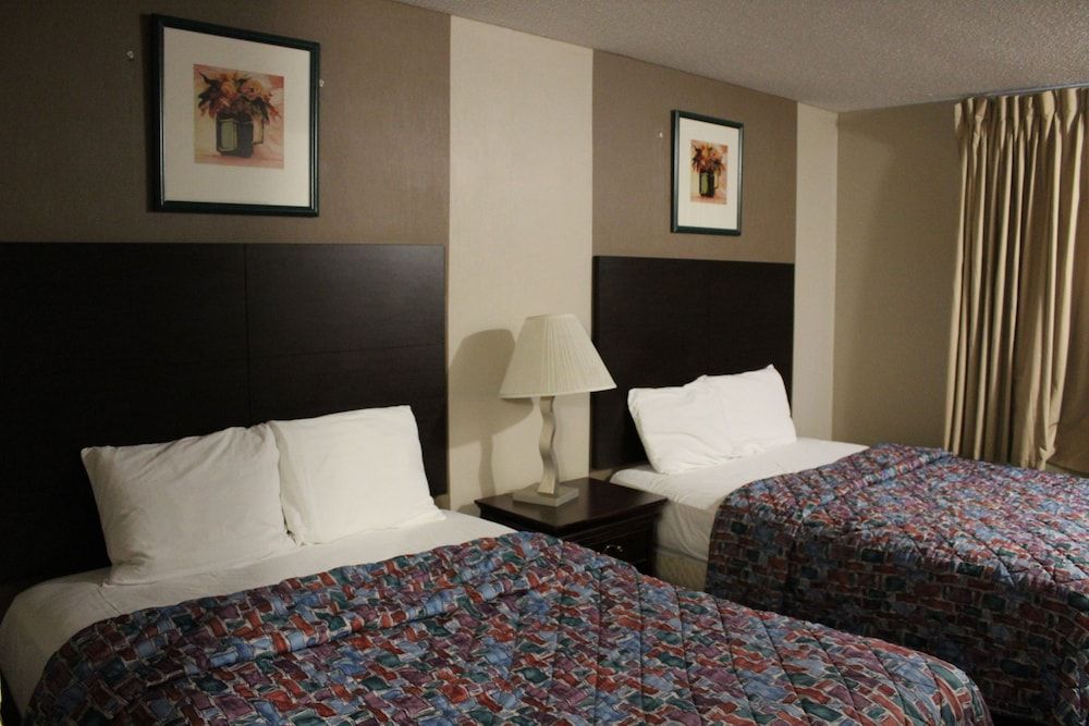 Coratel Inn and Suites Maple Grove 2 Double Beds Non-Smoking 15