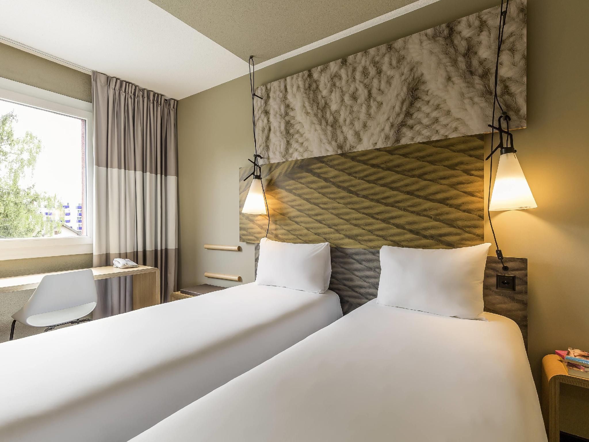 Standard Room with 2 Single Beds