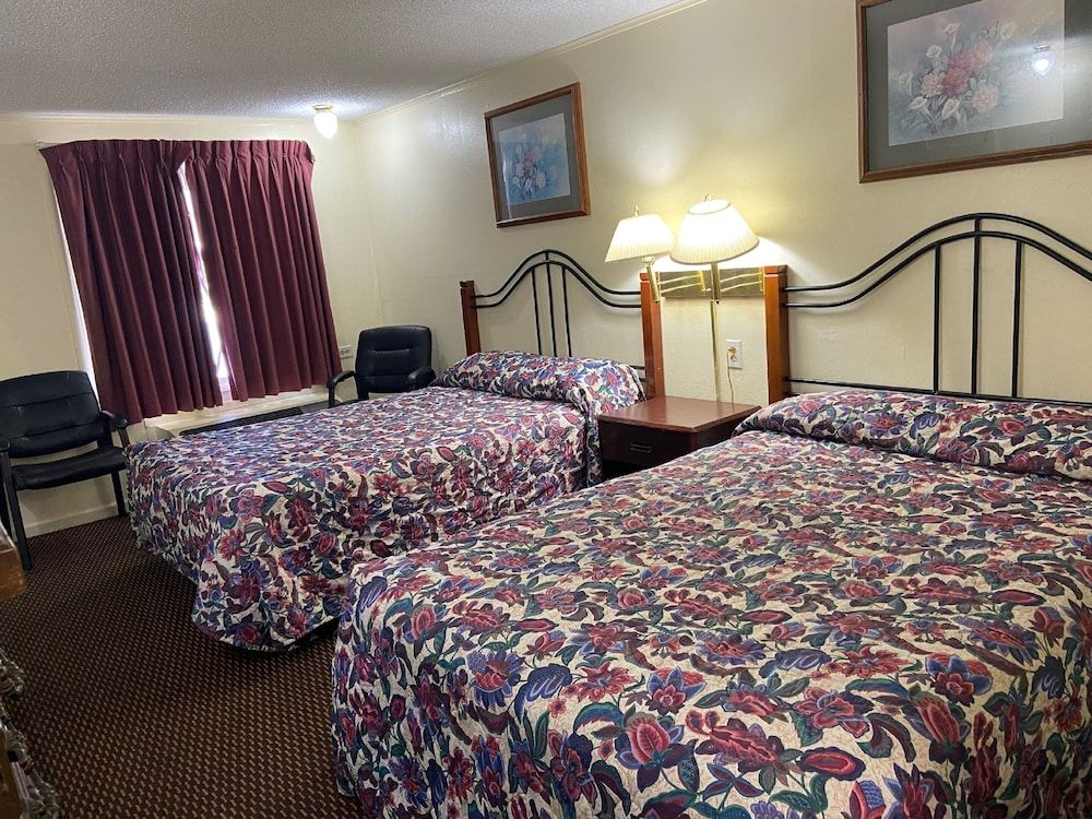 Corbin Inn Room, 2 Double Beds, Accessible, Smoking 2